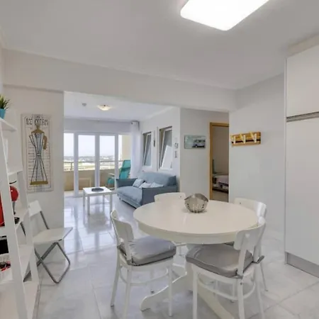 Ocean View! 2-bedroom Cosy Apartment