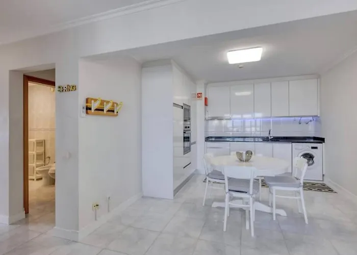 Ocean View! 2-bedroom Cosy Apartment *