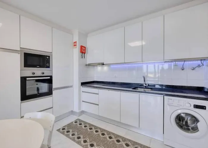 Ocean View! 2-bedroom Cosy Apartment Portimão