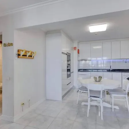 Ocean View! 2-bedroom Cosy דירה *